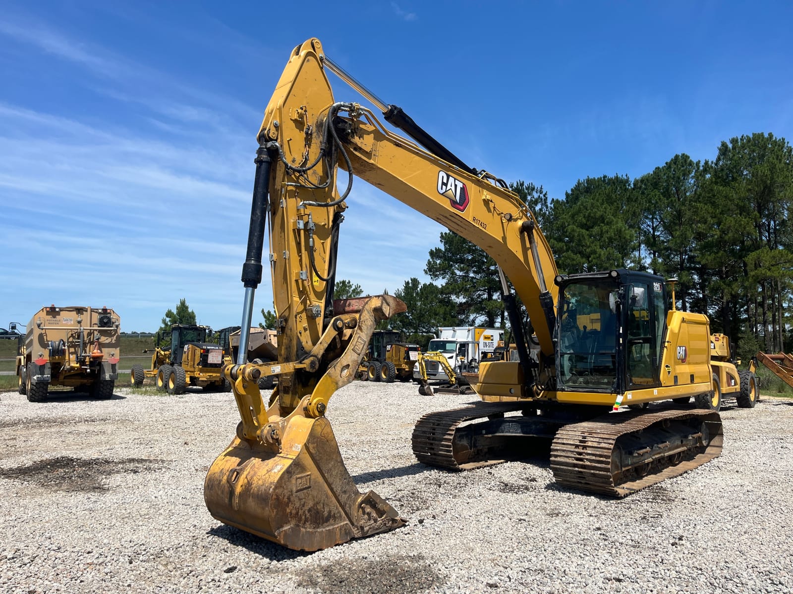 2022 Cat 323