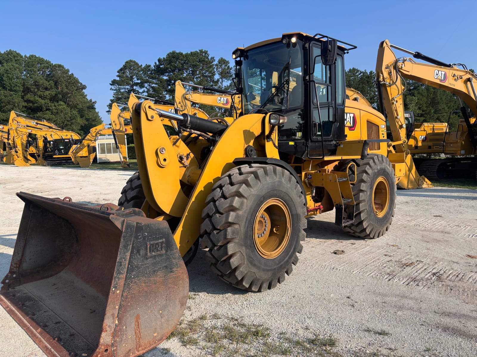 2023 Cat 930M