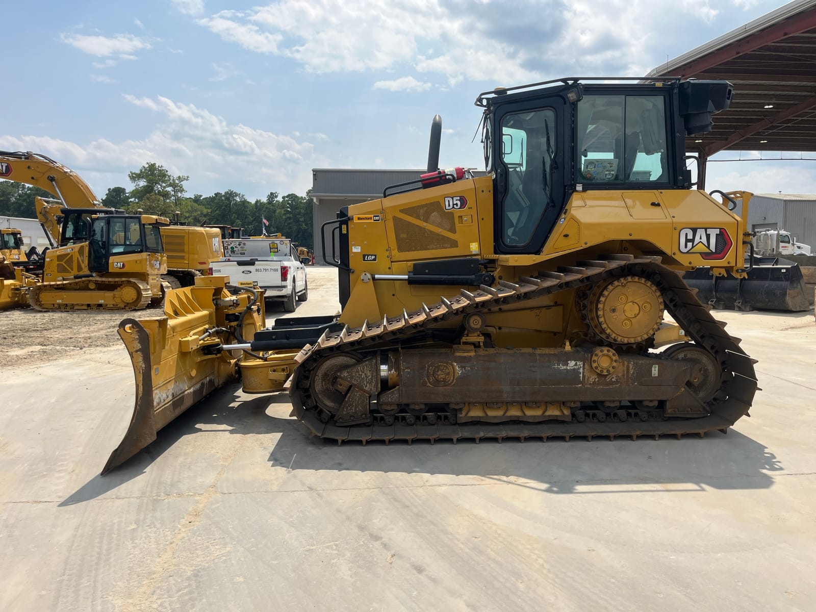 2024 Cat D5-17VP