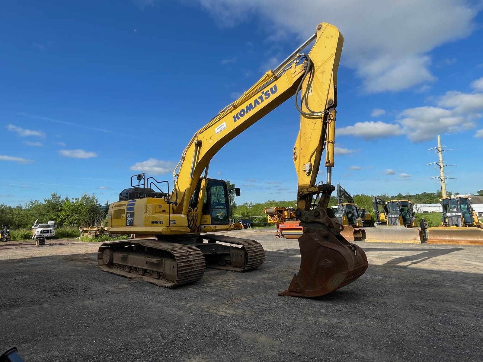 2022 Komatsu PC290LC-11 Excavator