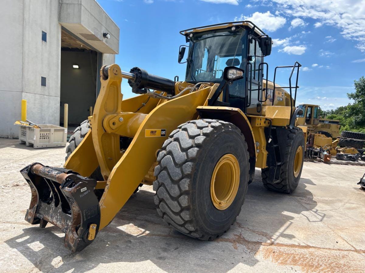 2022 Cat 972M
