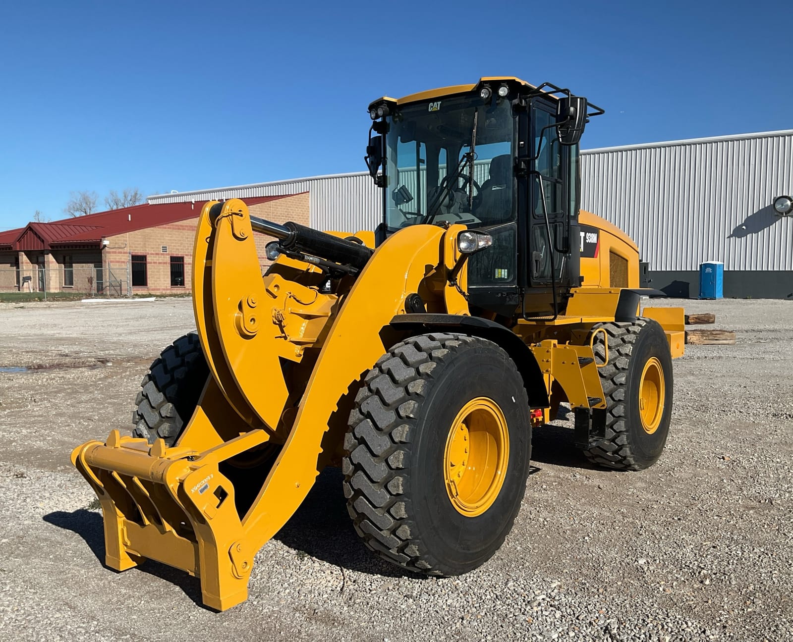 2016 Cat 938M