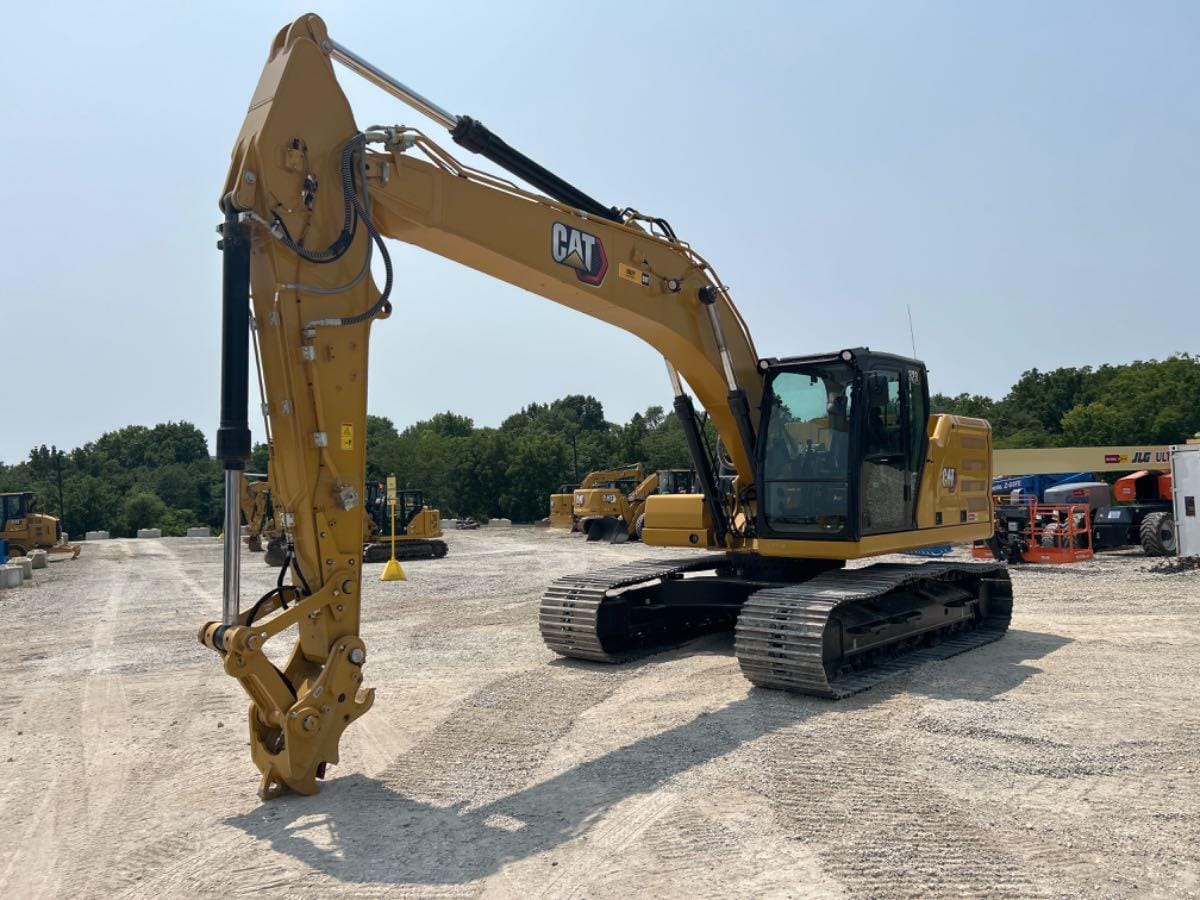 2023 Cat 323-079X