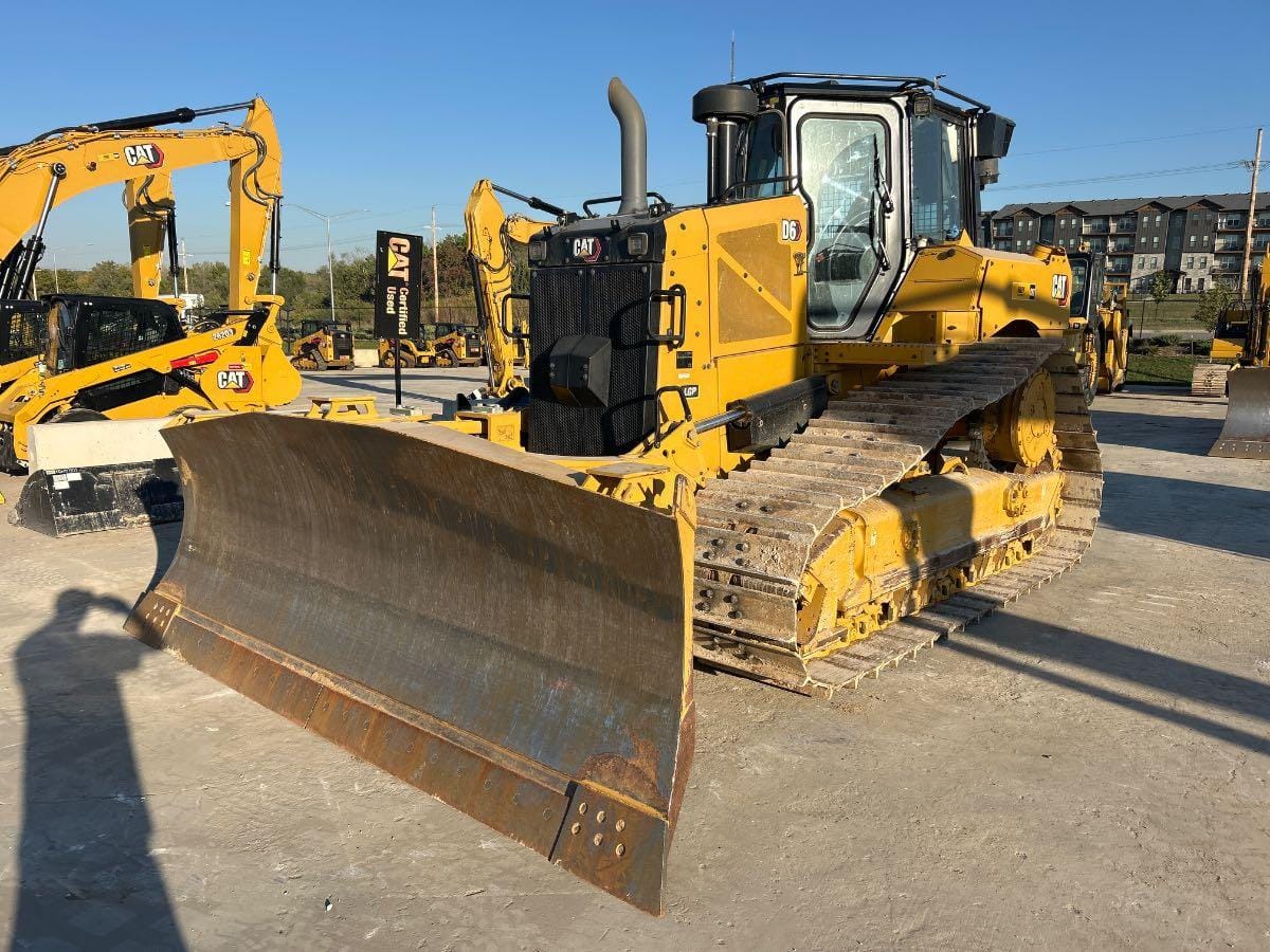 2023 Cat D6-20V30I