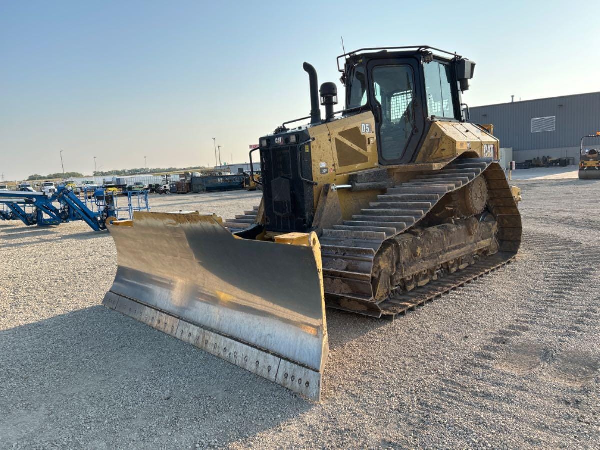 2024 Cat D5-17LGVI