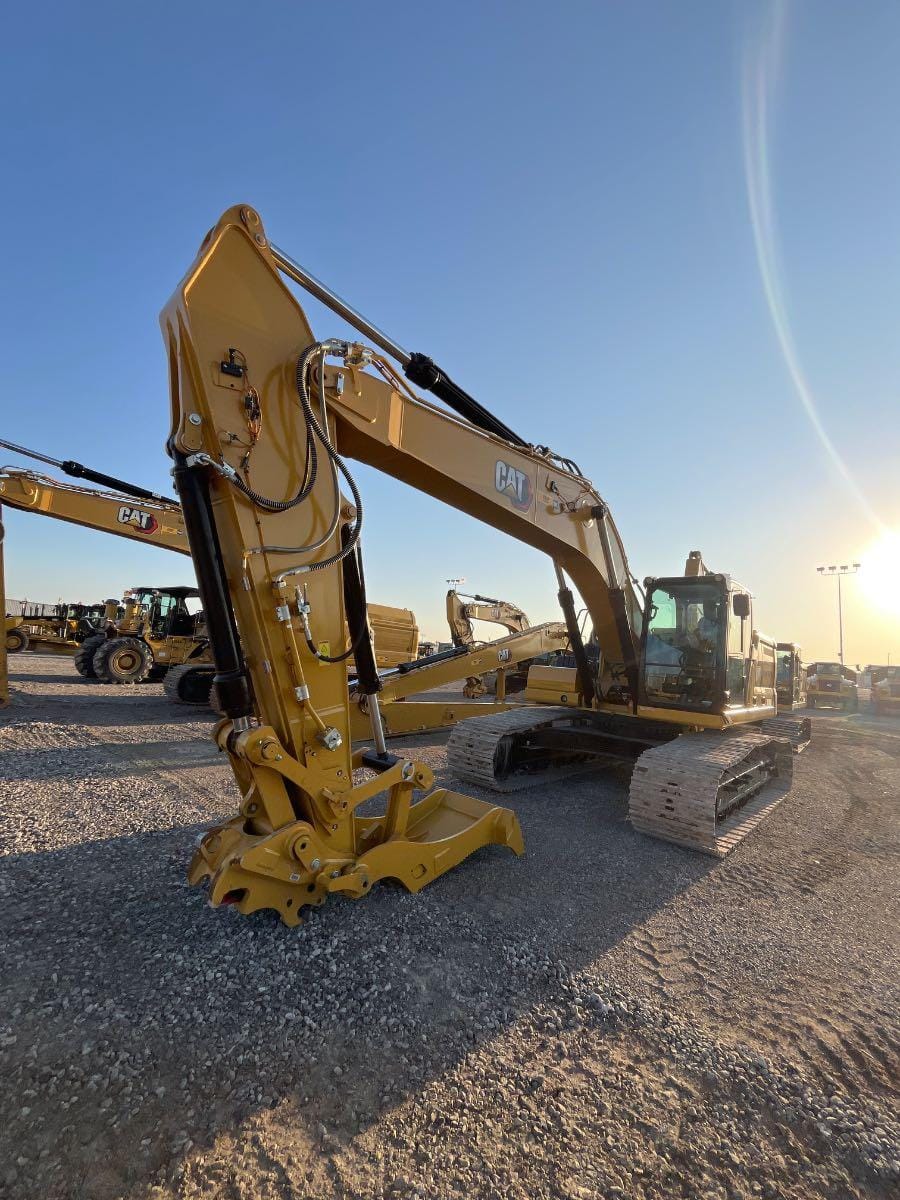 2025 Cat 330-0710X