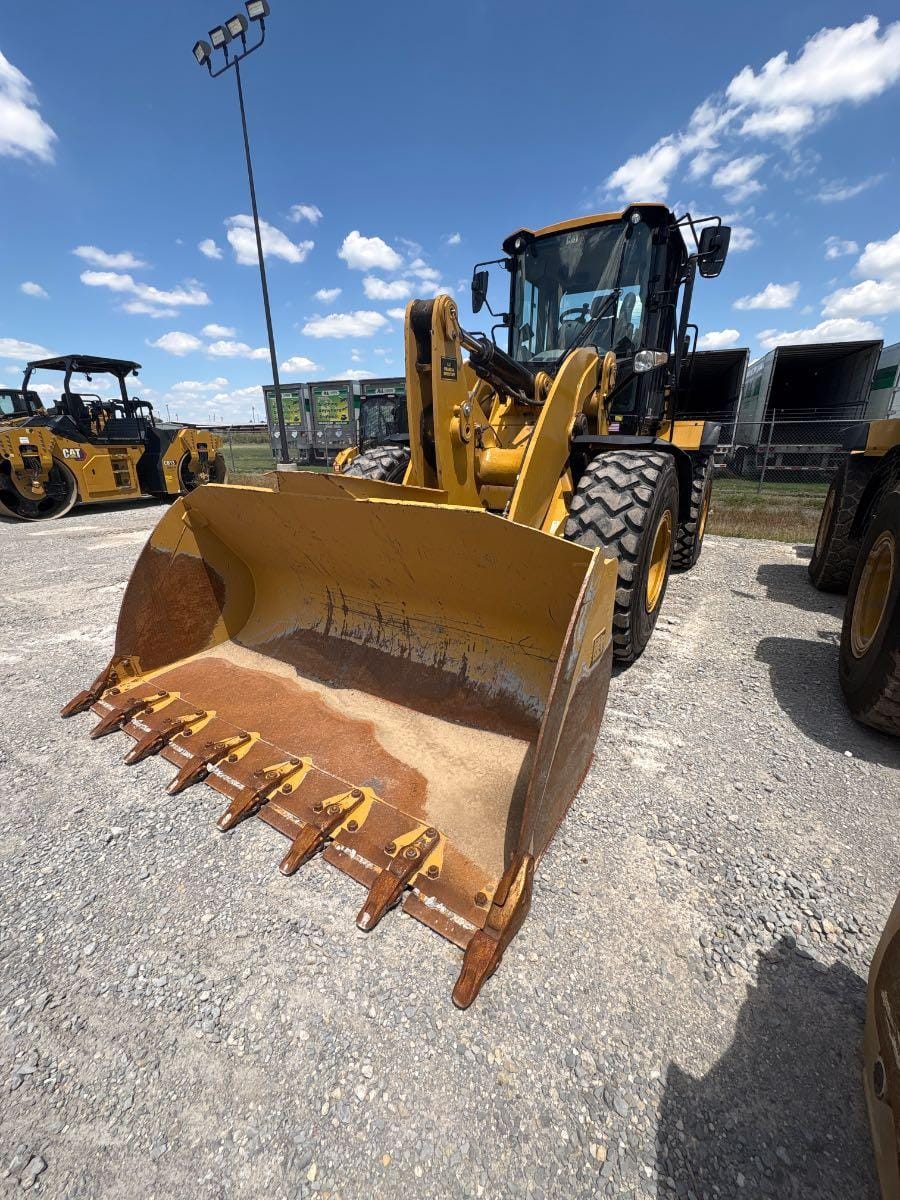2023 Cat 938M