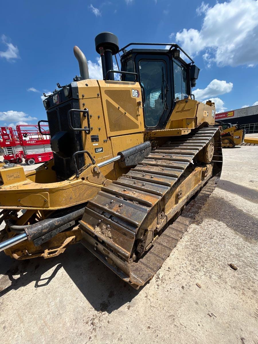 2023 Cat D6-20V30I