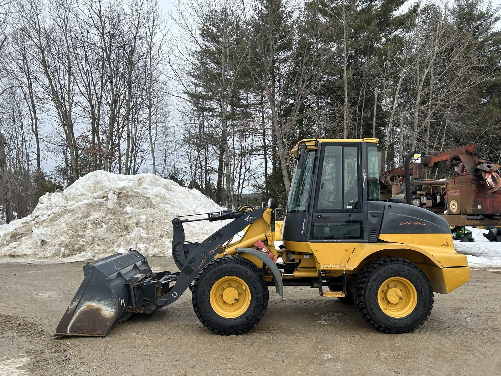 2007 John Deere 304J