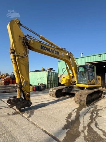 2018 KOMATSU PC240 LC-11