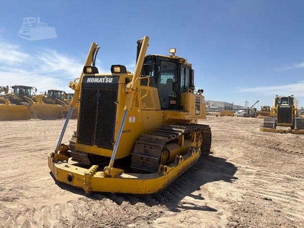 2016 KOMATSU D85EX-18