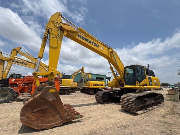 2023 KOMATSU PC490 LCI-11