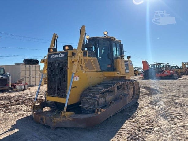 2016 KOMATSU D85EX-18