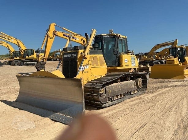 2019 KOMATSU D65PX-18
