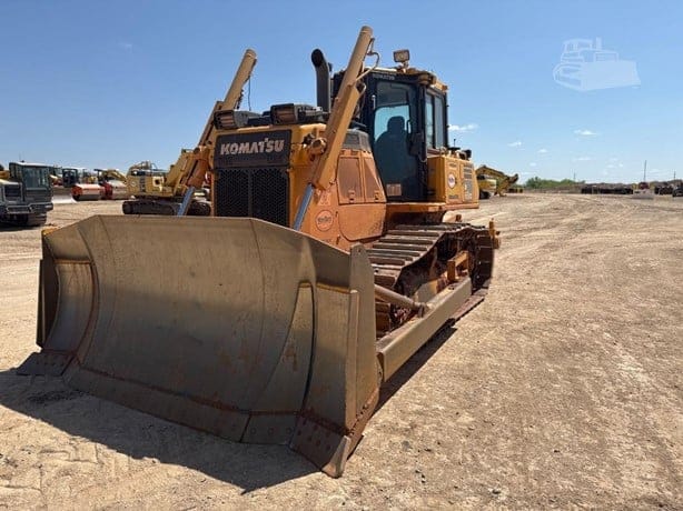 2019 KOMATSU D65EXI-18