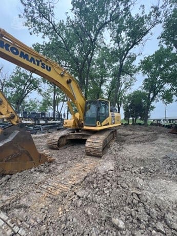 2019 KOMATSU PC360 LC-11