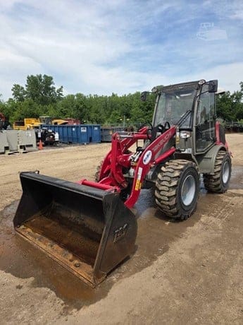 2023 TAKEUCHI TW60