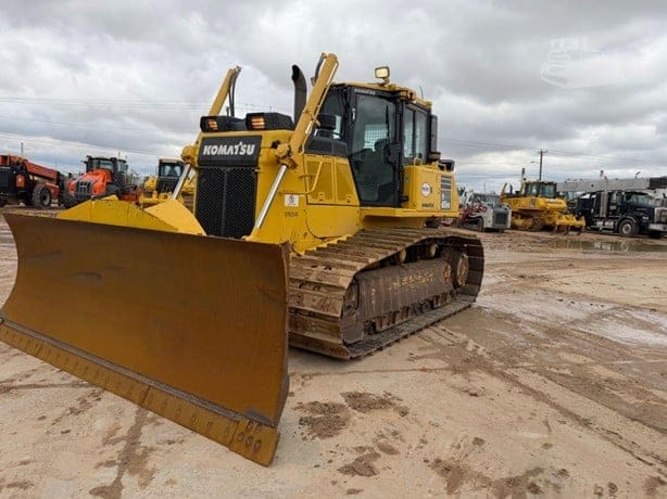 2019 KOMATSU D65PX-18