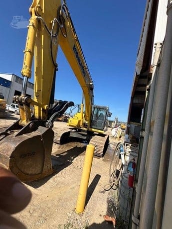 2019 KOMATSU PC240 LC-11