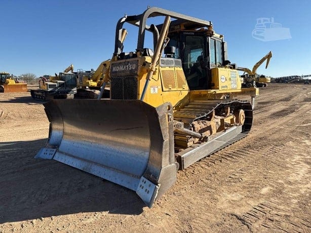 2019 KOMATSU D65WX-18