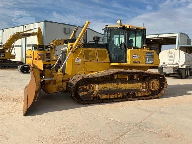 2019 KOMATSU D65PX-18