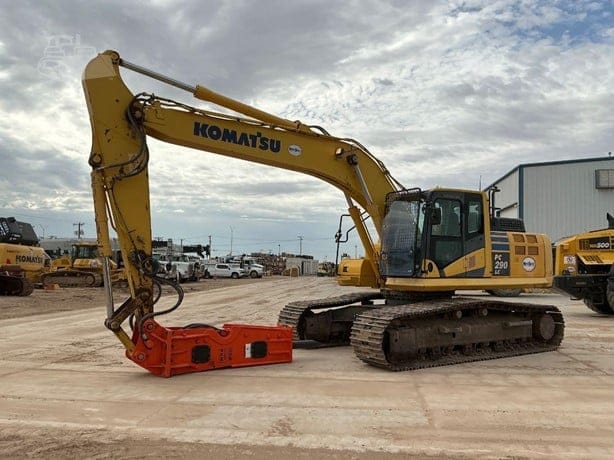 2017 KOMATSU PC290 LC-11