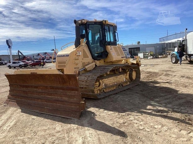 2019 KOMATSU D61PX-24