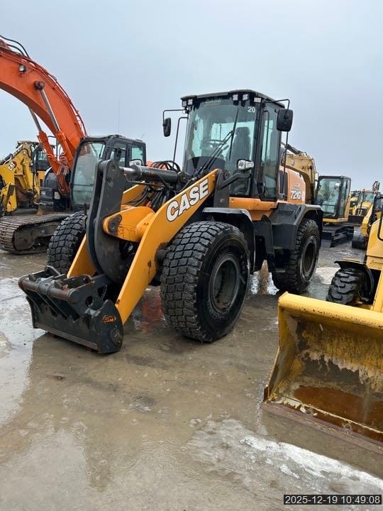 2022 CASE 721G