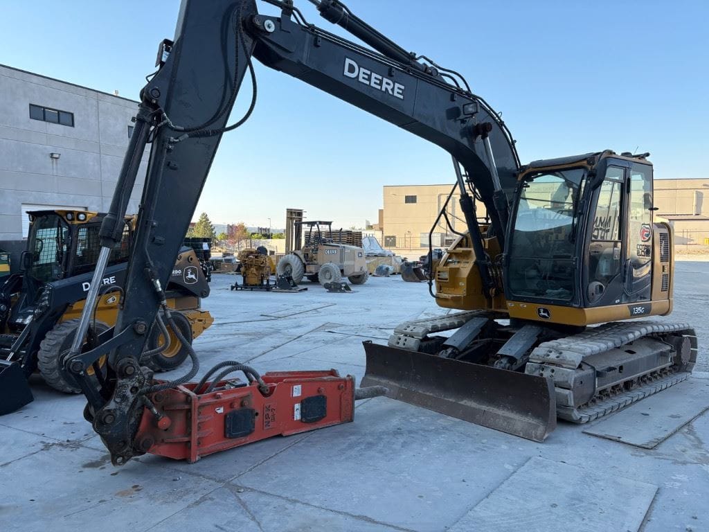 2022 John Deere 135G Excavator