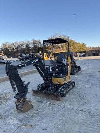 2021 DEERE 17G