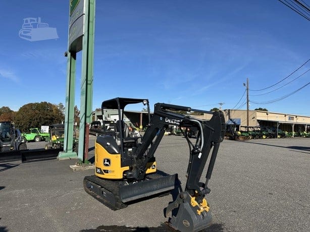 2025 DEERE 26 P-TIER
