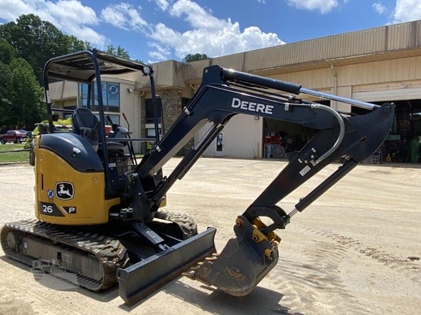 2023 DEERE 26 P-TIER