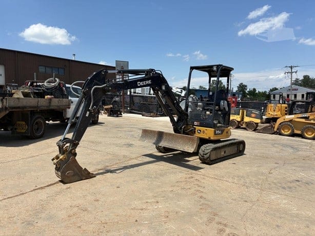 2022 DEERE 35G