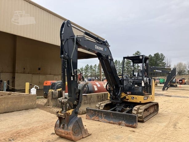 2024 DEERE 60G
