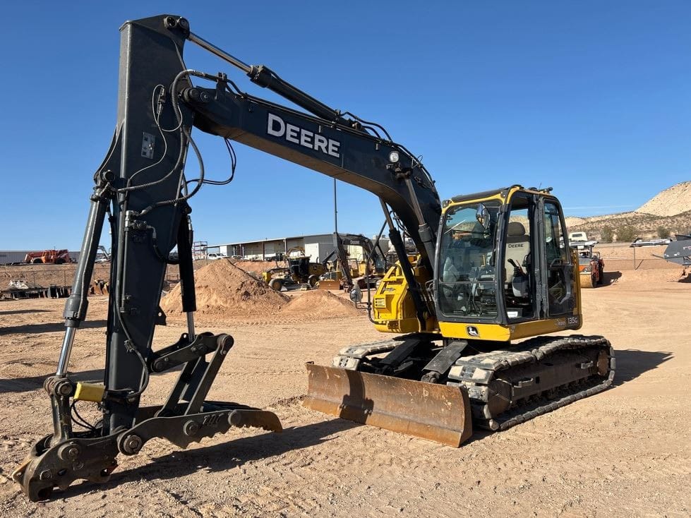 2020 John Deere 135G Excavator