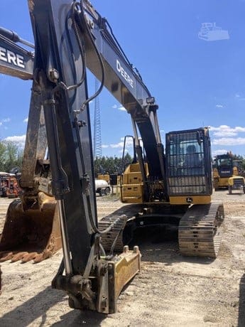 2022 DEERE 160G LC