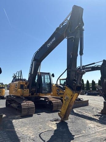 2023 DEERE 200G