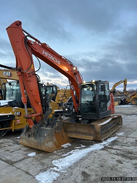 2024 HITACHI ZX135