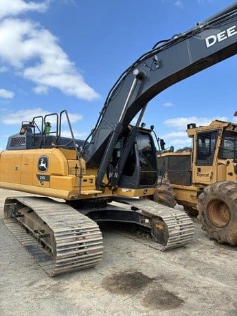 2023 DEERE 210 P-TIER