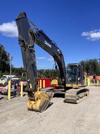 2023 DEERE 210G LC