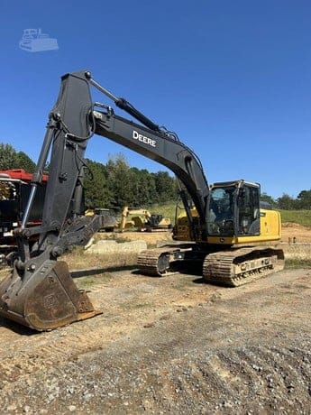 2023 DEERE 210G LC