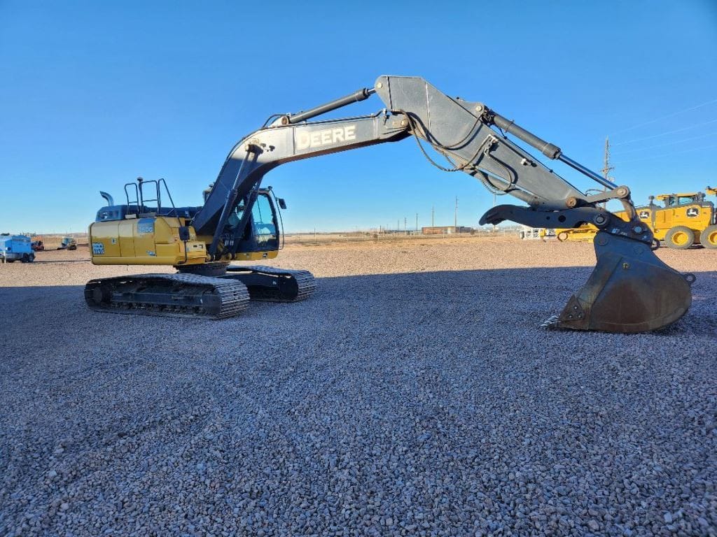 2019 John Deere 250GLC Excavator