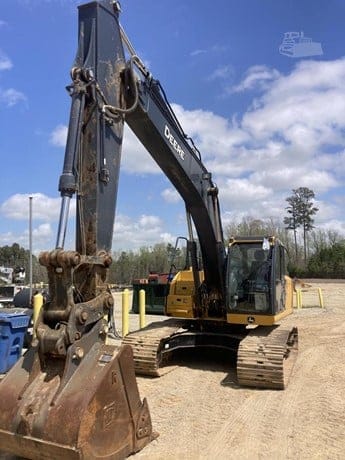 2023 DEERE 210G LC