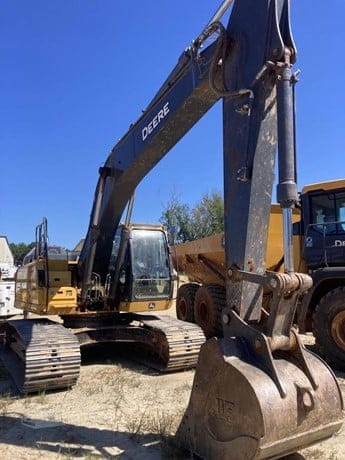 2022 DEERE 210G LC