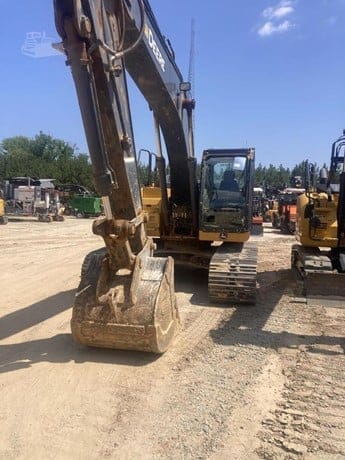 2022 DEERE 210G LC
