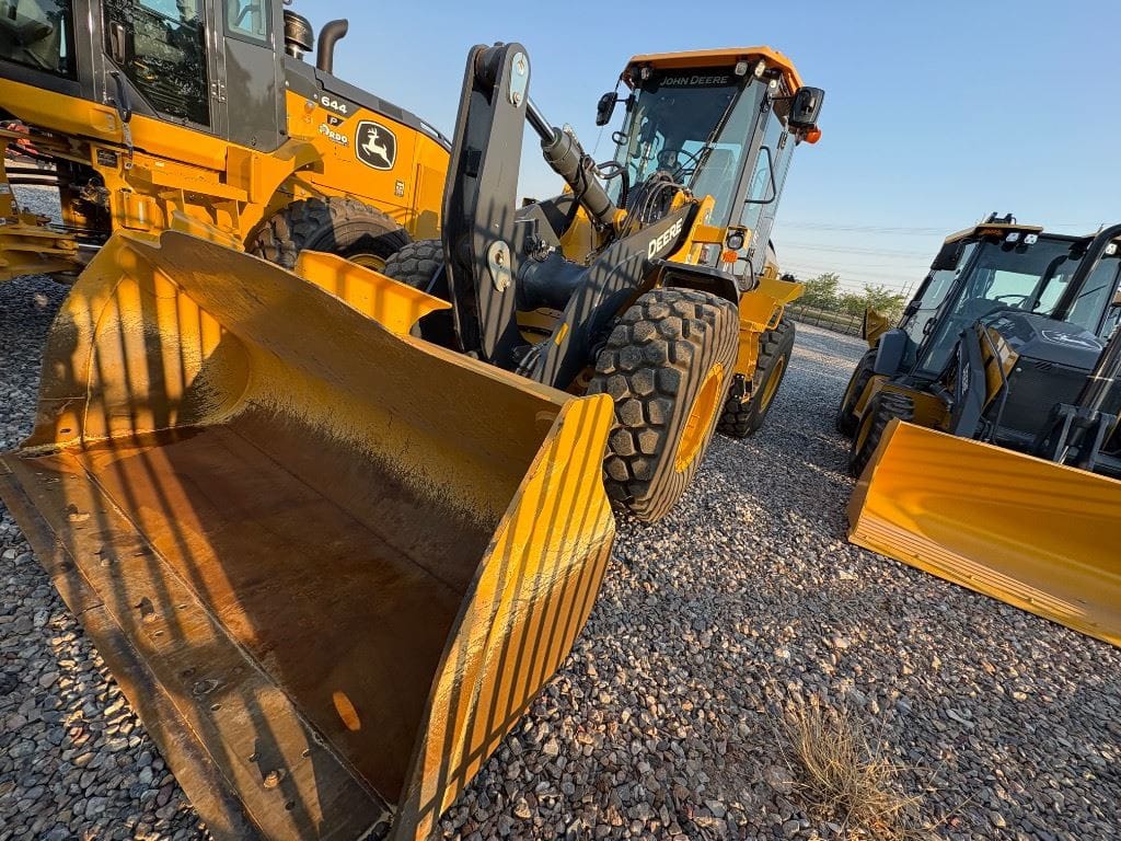 2025 John Deere 544P 4WD Wheel Loader