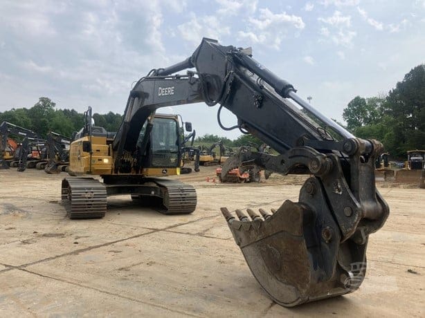 2022 DEERE 210G LC
