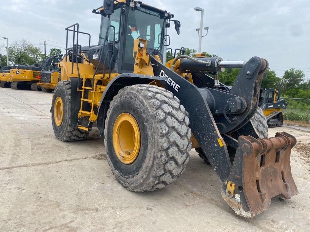 2021 John Deere 744L 4WD Production Class Wheel Loader