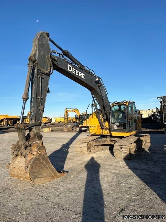 2017 JOHN DEERE 245G LC