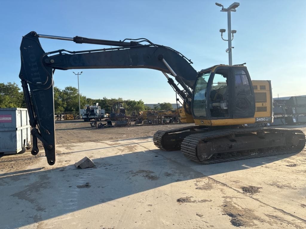 2017 John Deere 245G Excavator